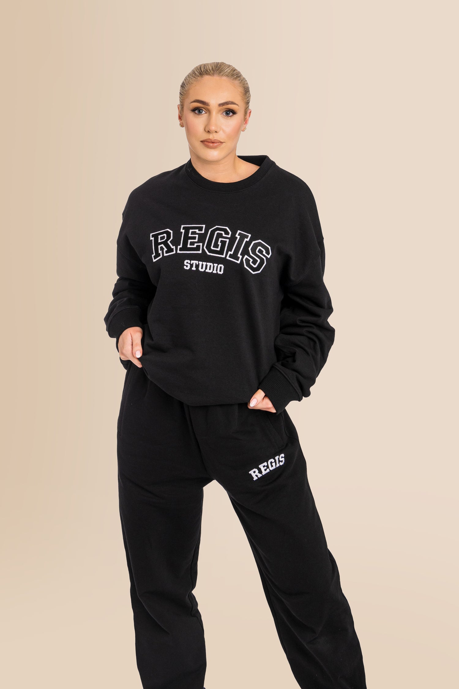 Women's Organic Combed Ringspon Cotton Sweatshirt - Black