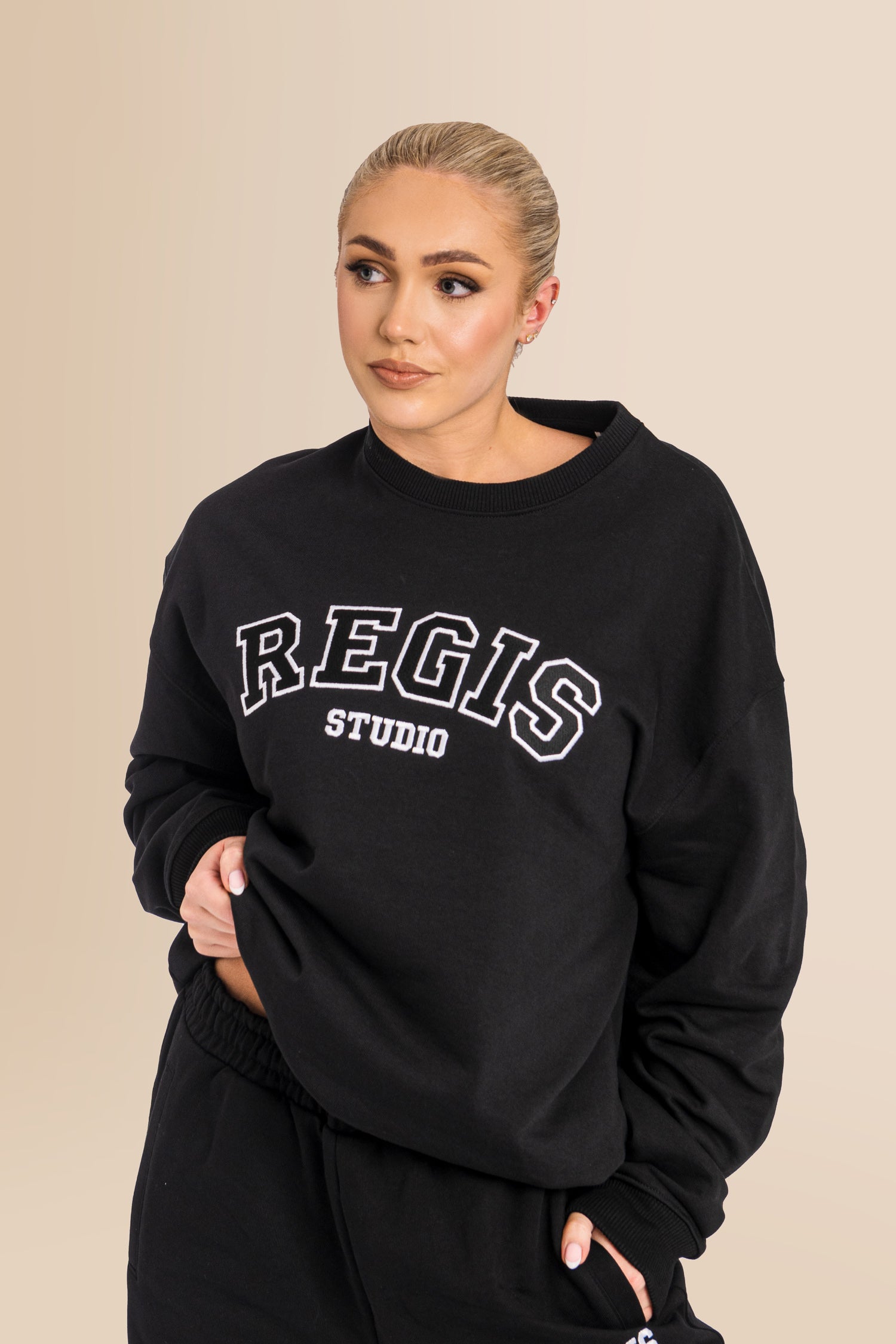 Women's Organic Combed Ringspon Cotton Sweatshirt - Black