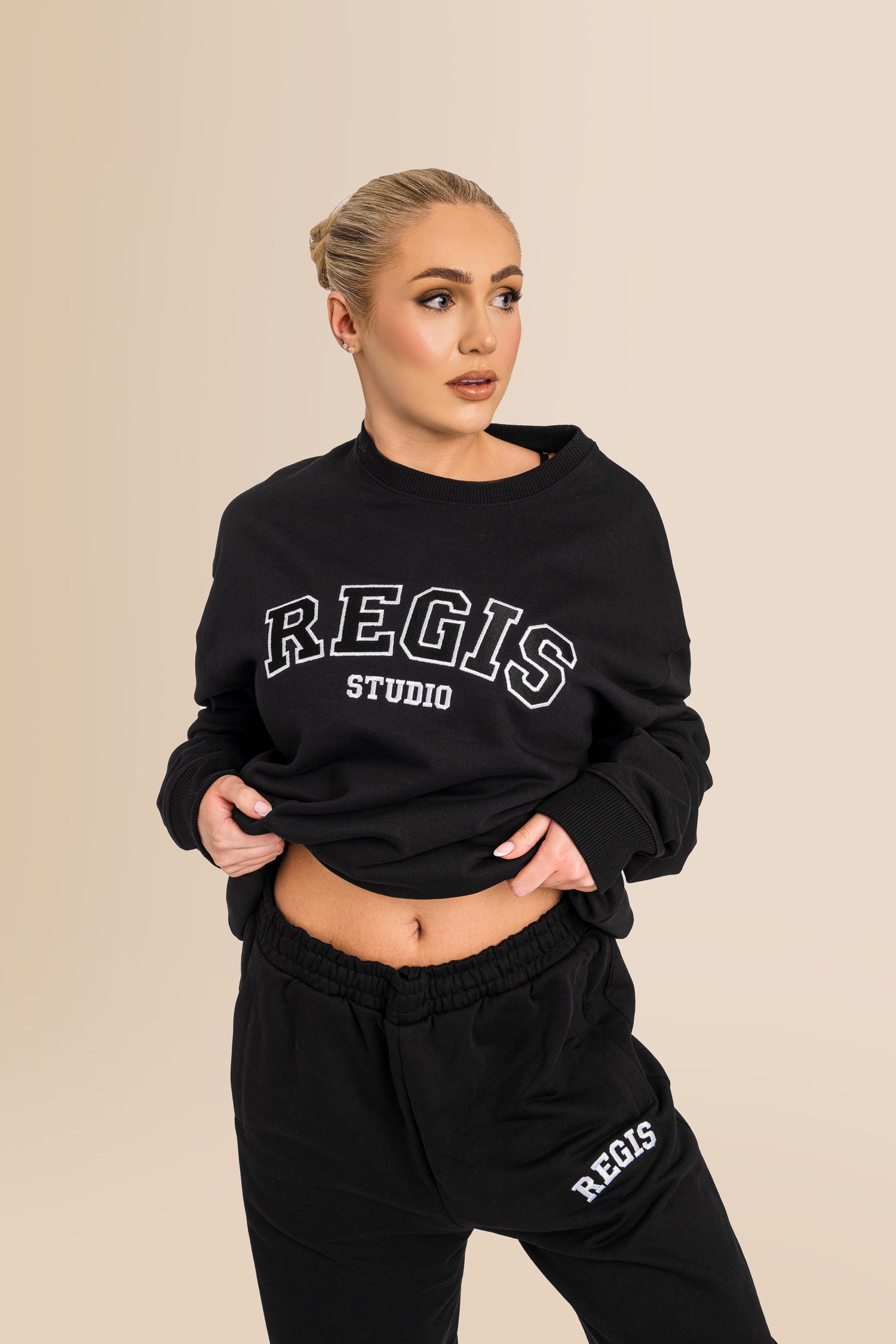 Women's Organic Combed Ringspon Cotton Sweatshirt - Black