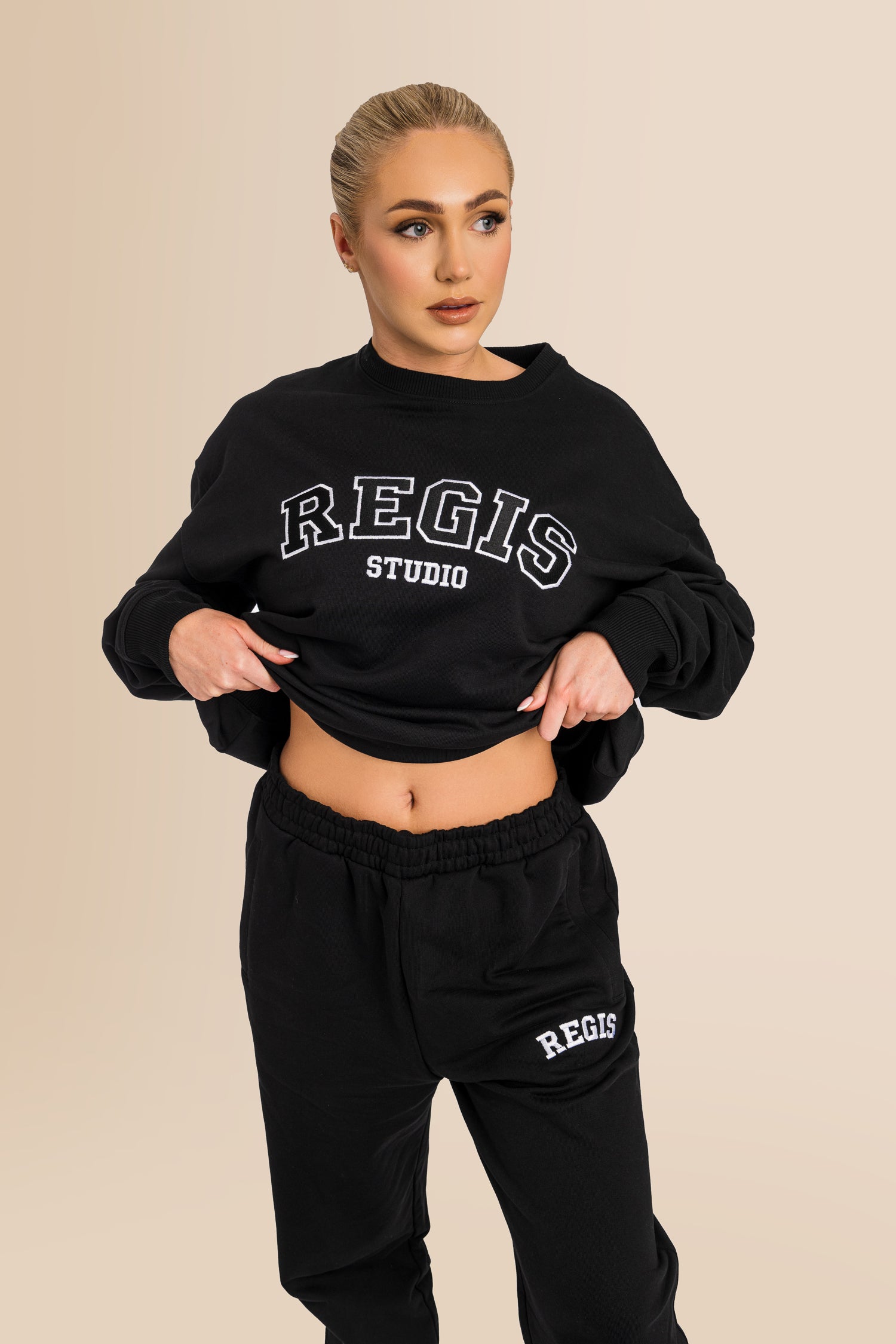Women's Organic Combed Ringspon Cotton Sweatshirt - Black