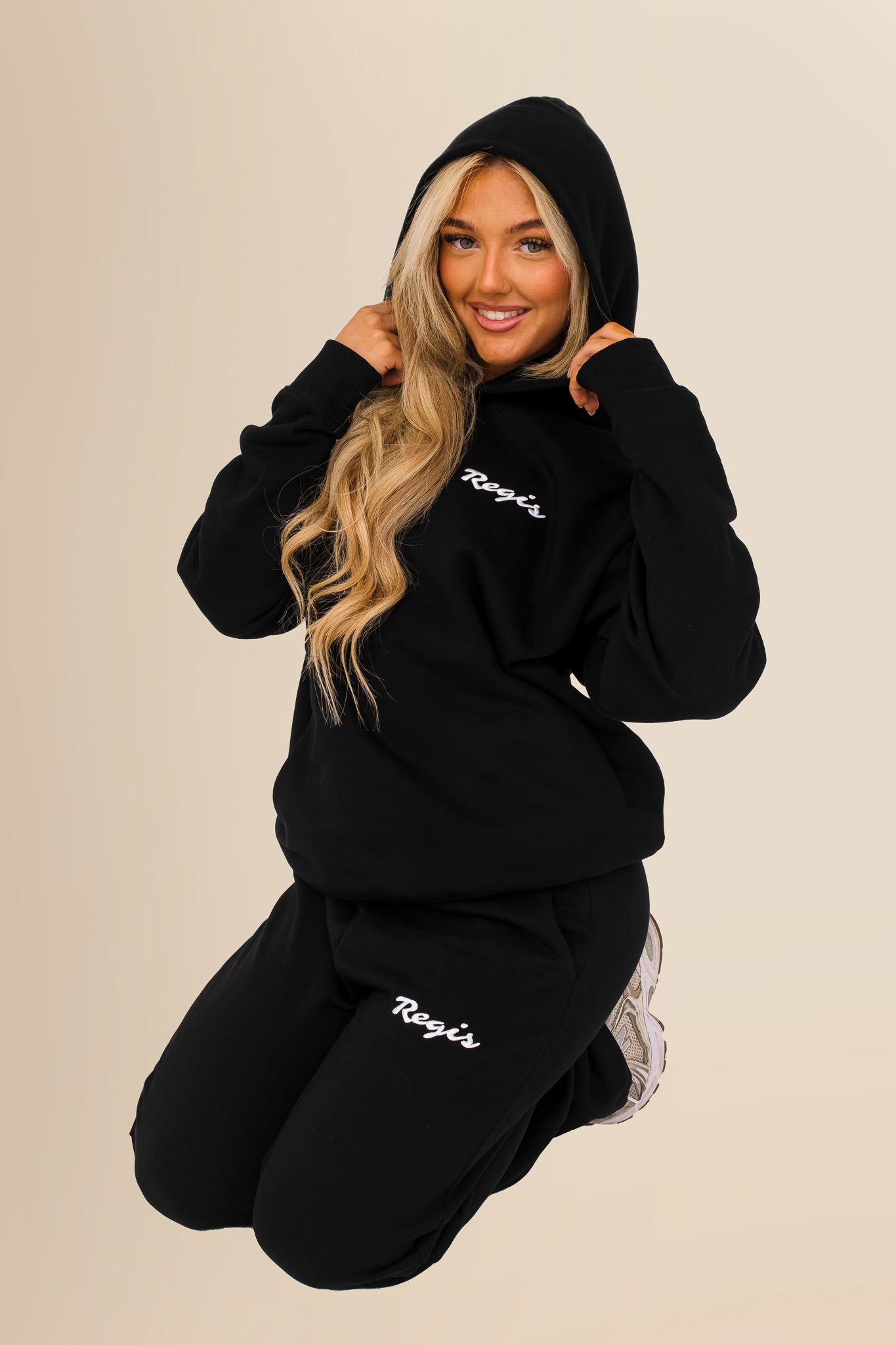 Unisex Oversized Organic Hooded Sweatshirt - Eco-Conscious Comfort - Black